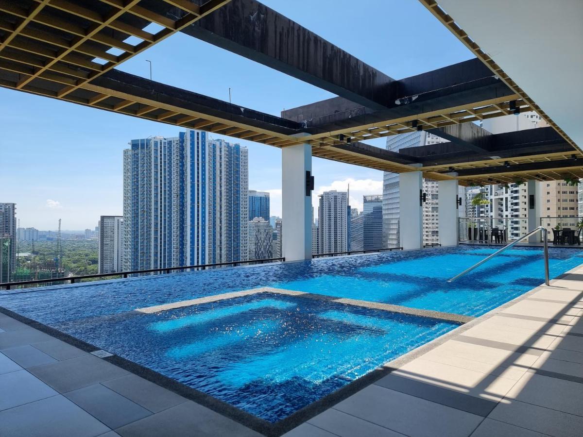The Residences At Bcct タギッグ エクステリア 写真