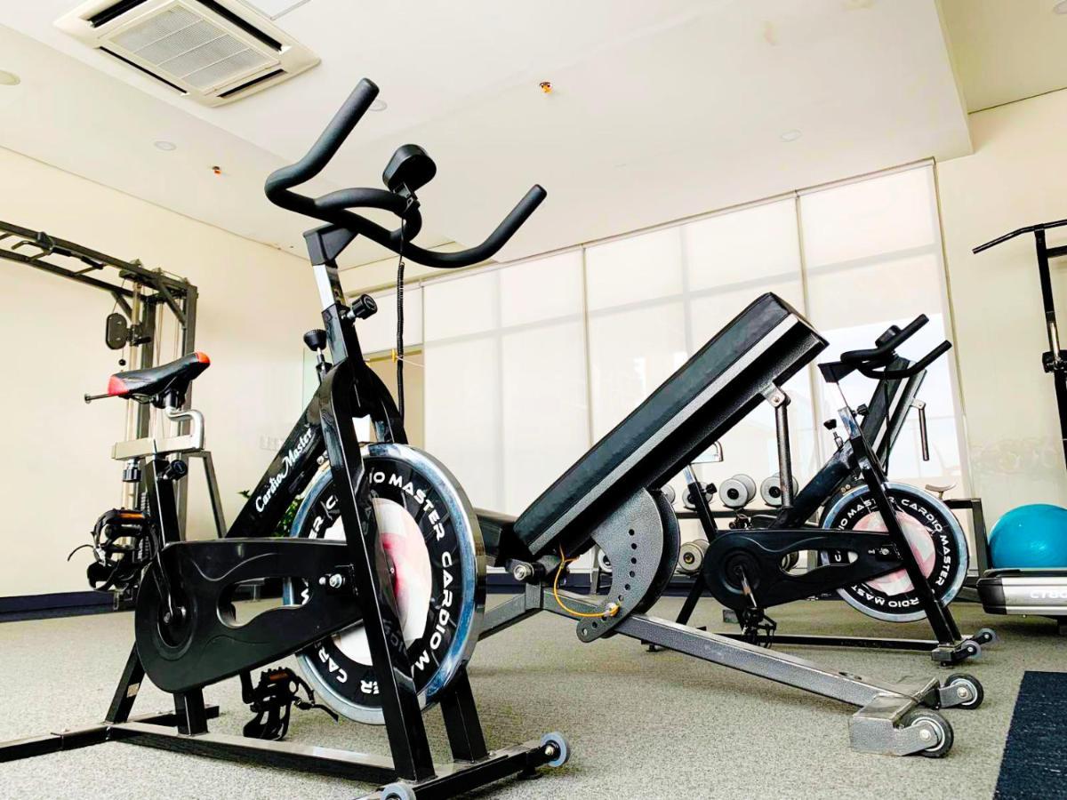 The Residences At Bcct タギッグ エクステリア 写真