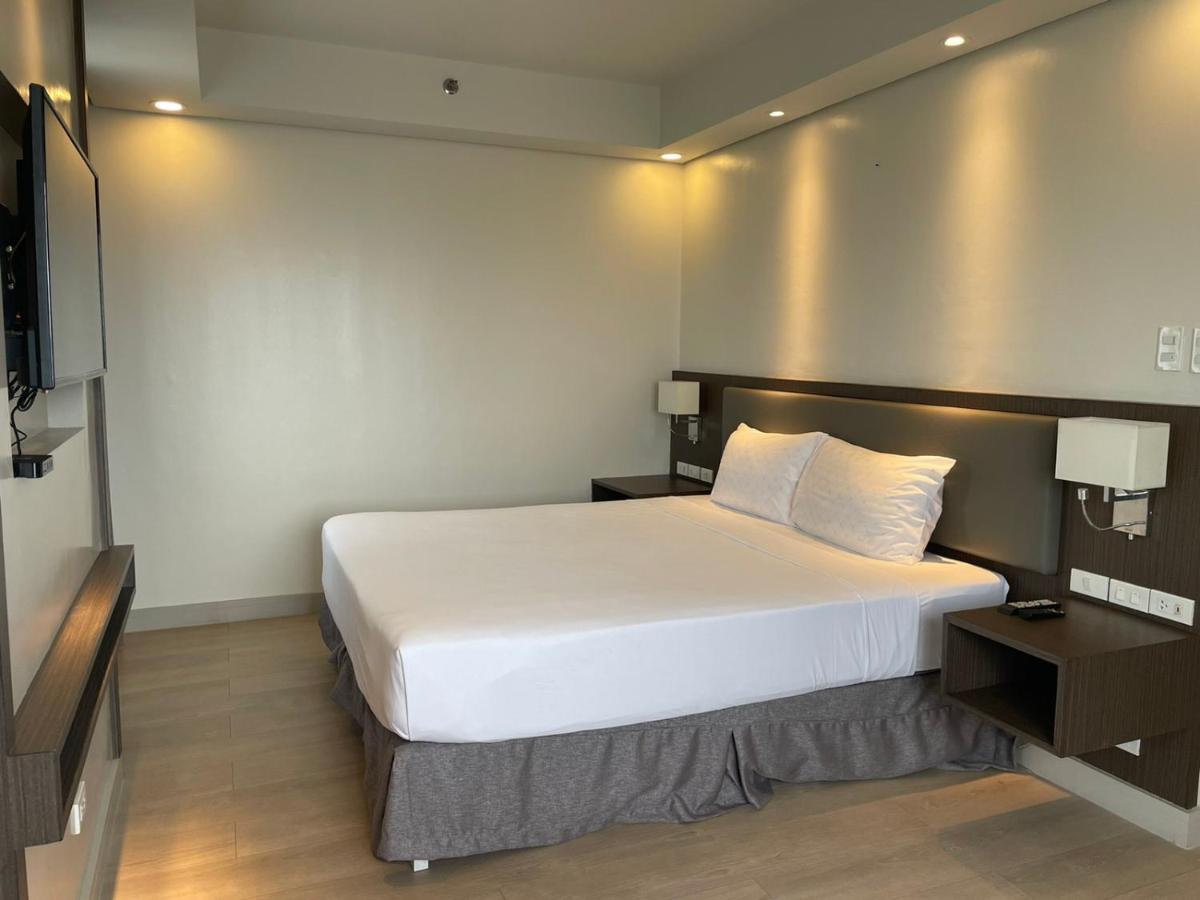 The Residences At Bcct タギッグ エクステリア 写真